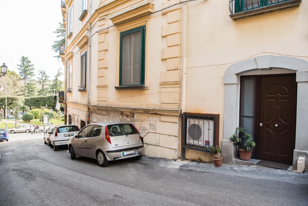 Petros Room Camere Salerno Exterior foto